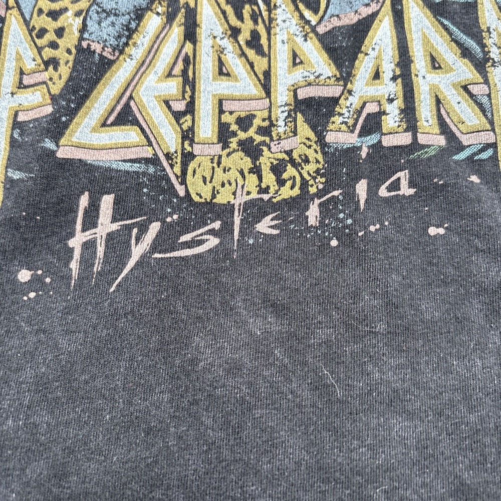 Def Leppard T-shirt Hysteria Women's Size Small 2023‎ Black Print On Front - Picture 7 of 12